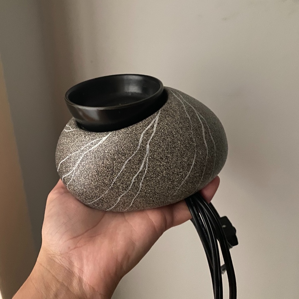 Zen rock wax warmer